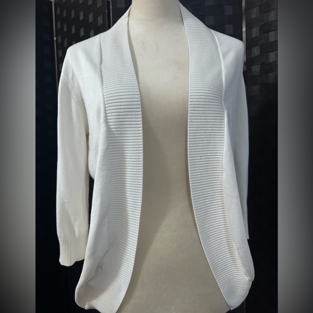 White Sweater  Cardigan Rayon Loose fit size small